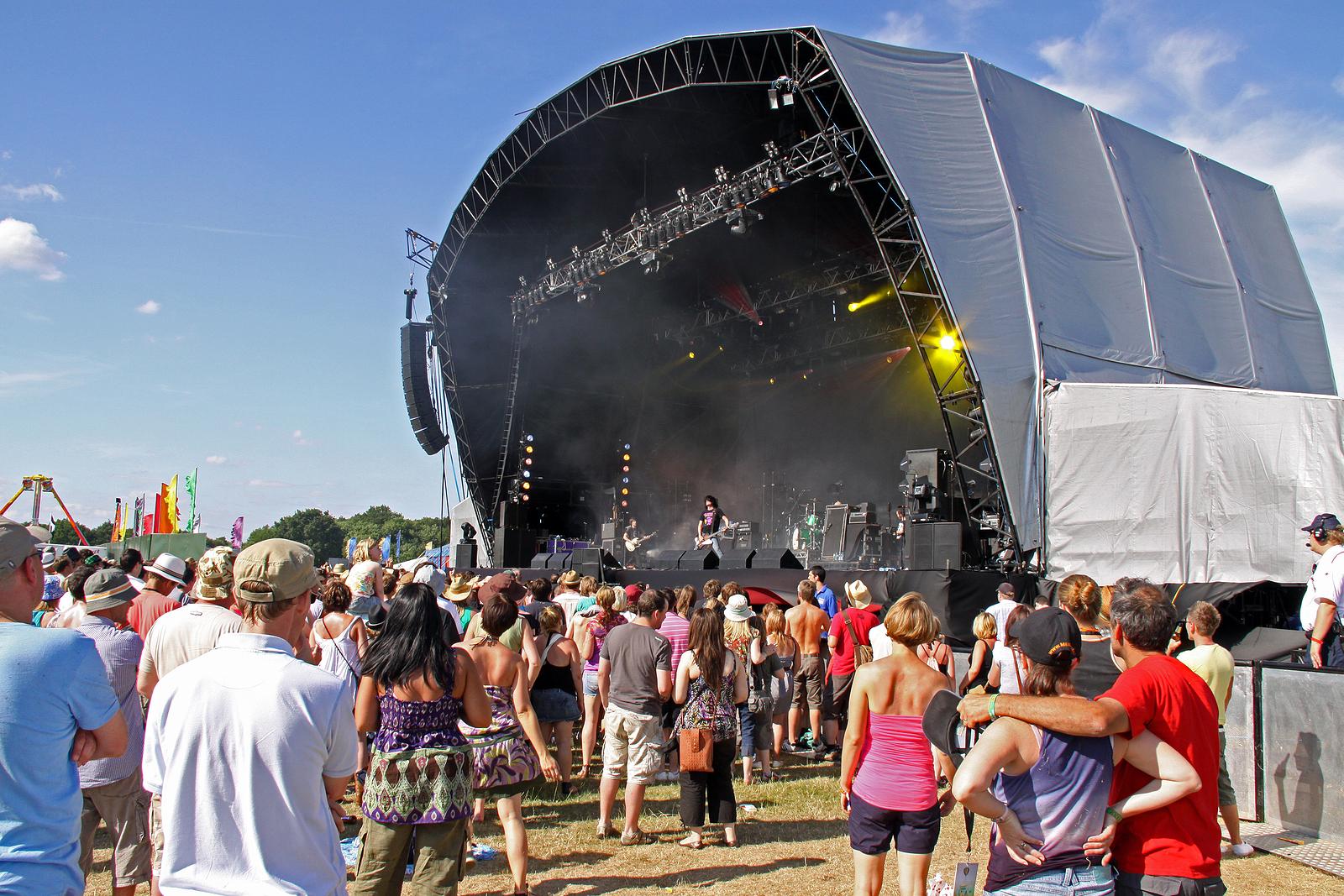 Main music stage at Hop Farm Festival, Kent, UK 4/7/09